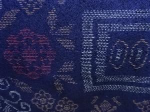 アンティーク　花唐草模様織り出し本場薩摩大島紬着物